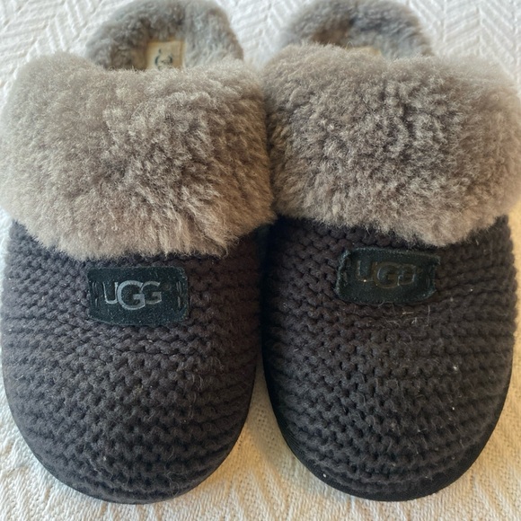 UGG Black Knit Slippers with Fur Trim - Picture 6 of 8
